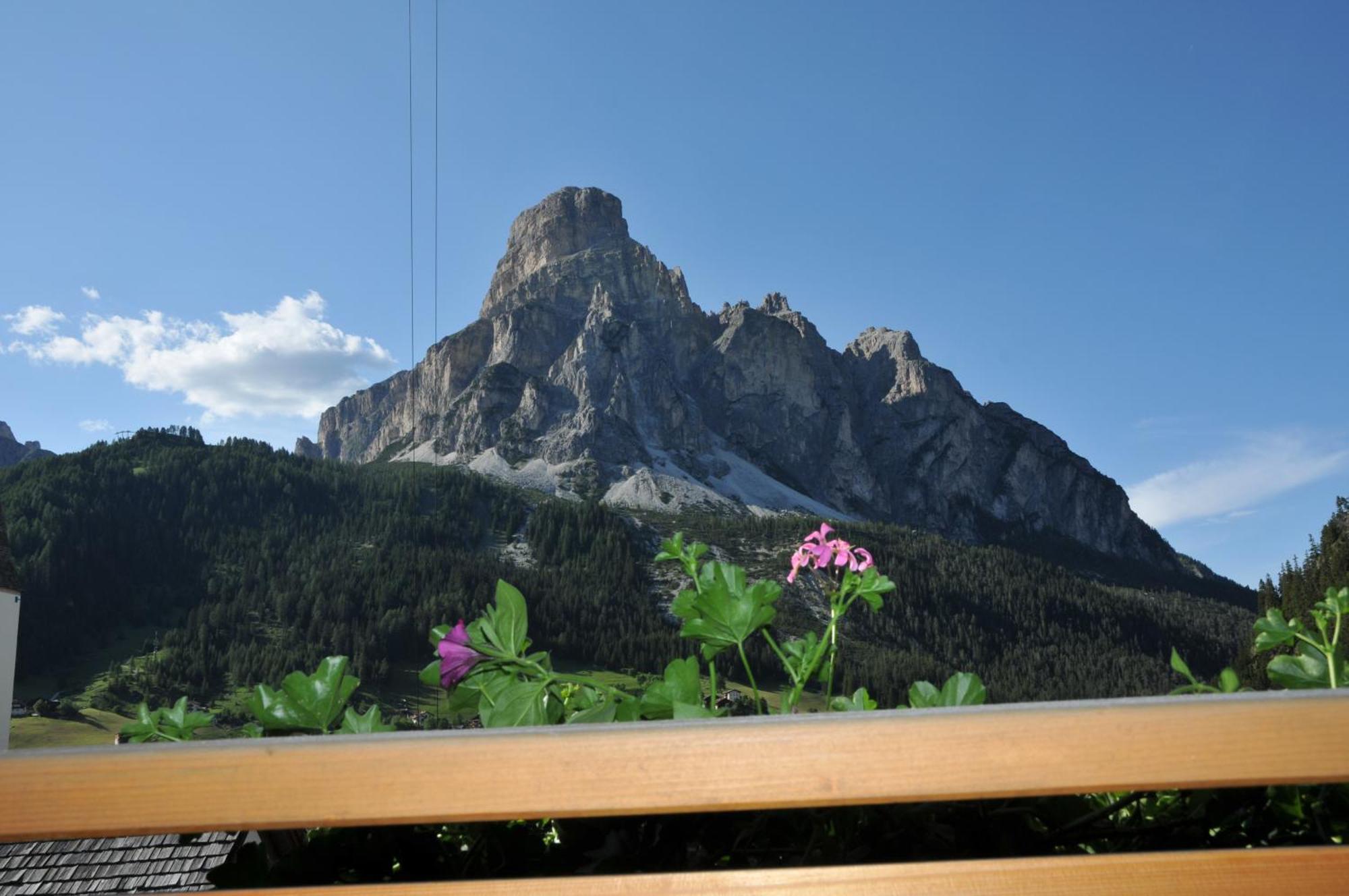 Chalet Madrisa Корвара ин Бадия Екстериор снимка