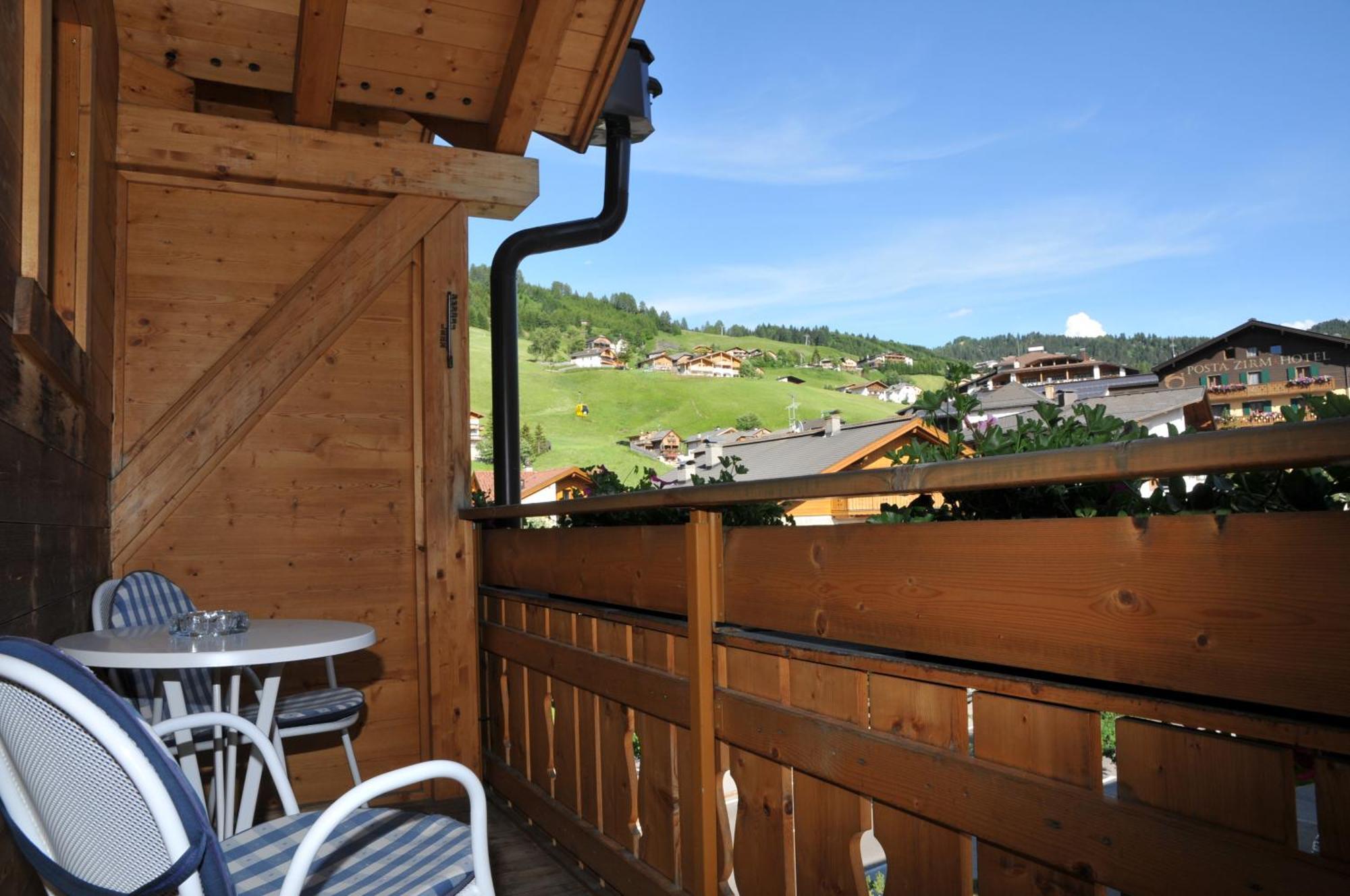 Chalet Madrisa Корвара ин Бадия Екстериор снимка