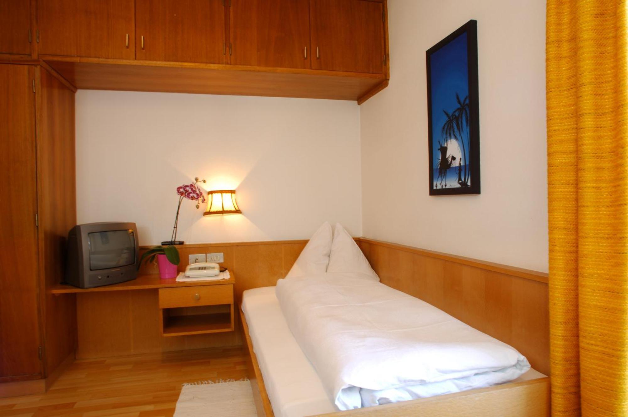 Chalet Madrisa Корвара ин Бадия Екстериор снимка