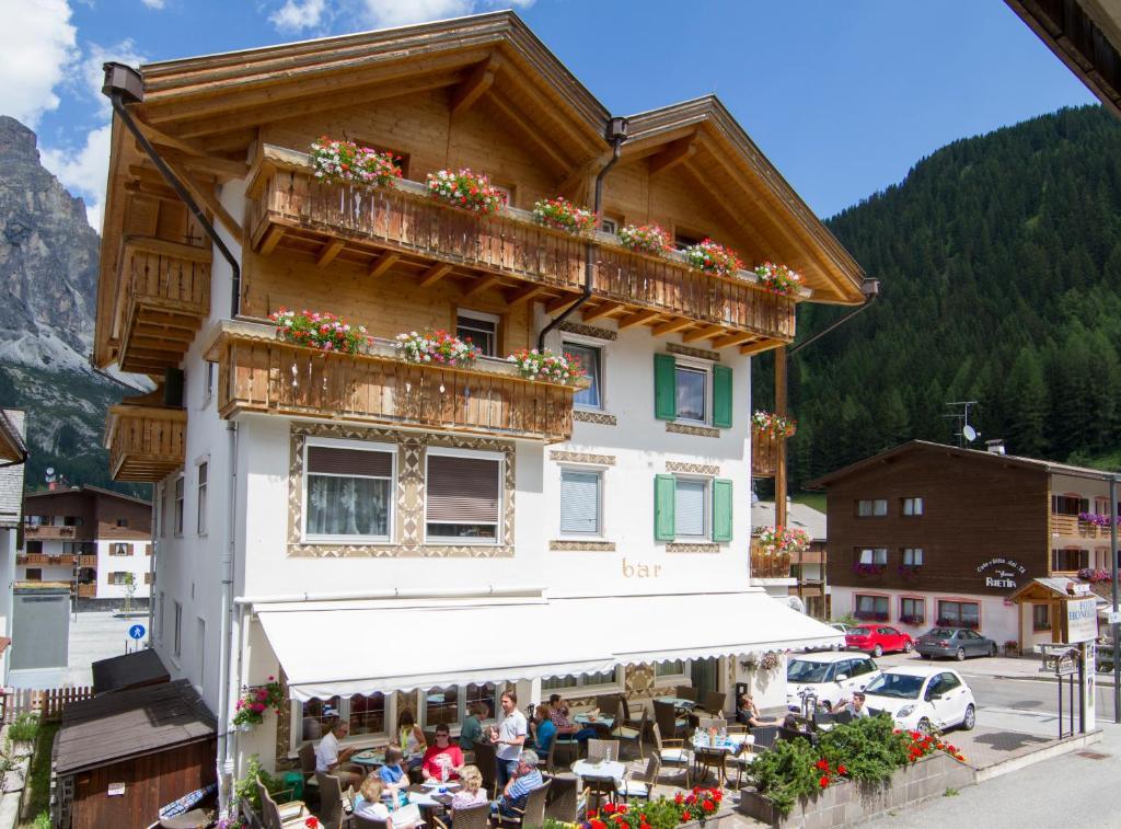 Chalet Madrisa Корвара ин Бадия Екстериор снимка