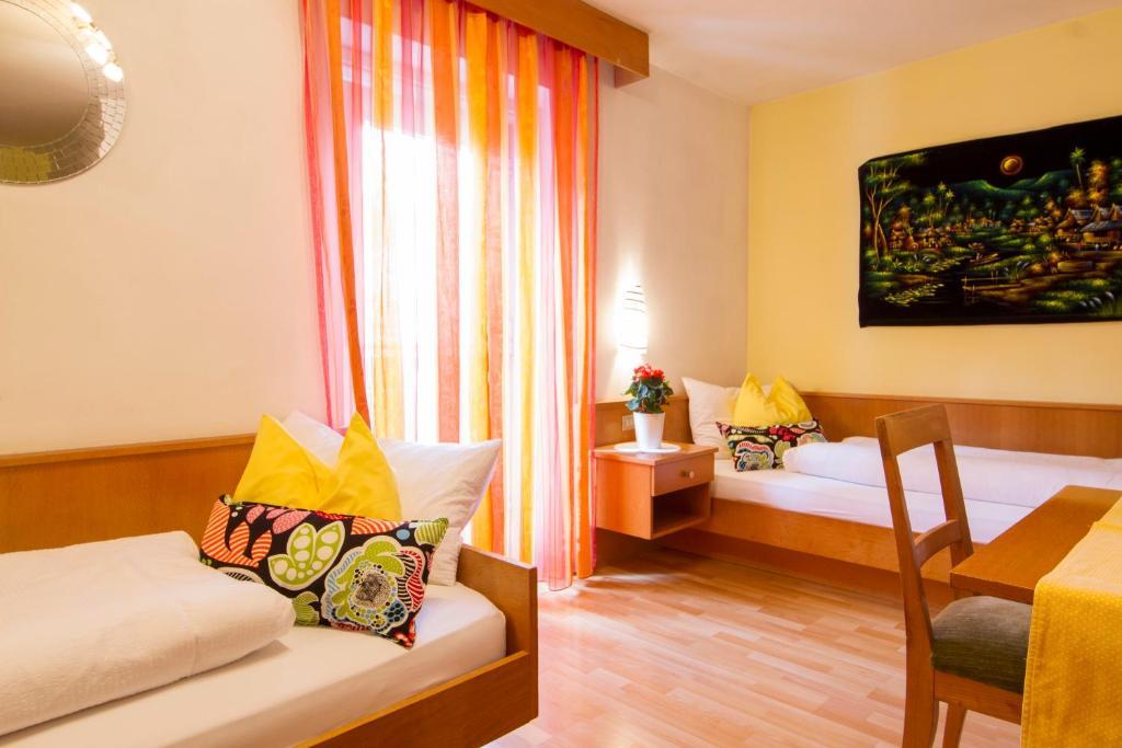 Chalet Madrisa Корвара ин Бадия Стая снимка
