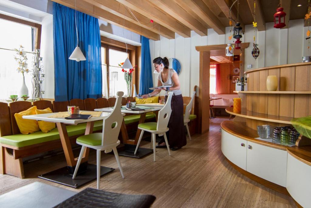Chalet Madrisa Корвара ин Бадия Екстериор снимка