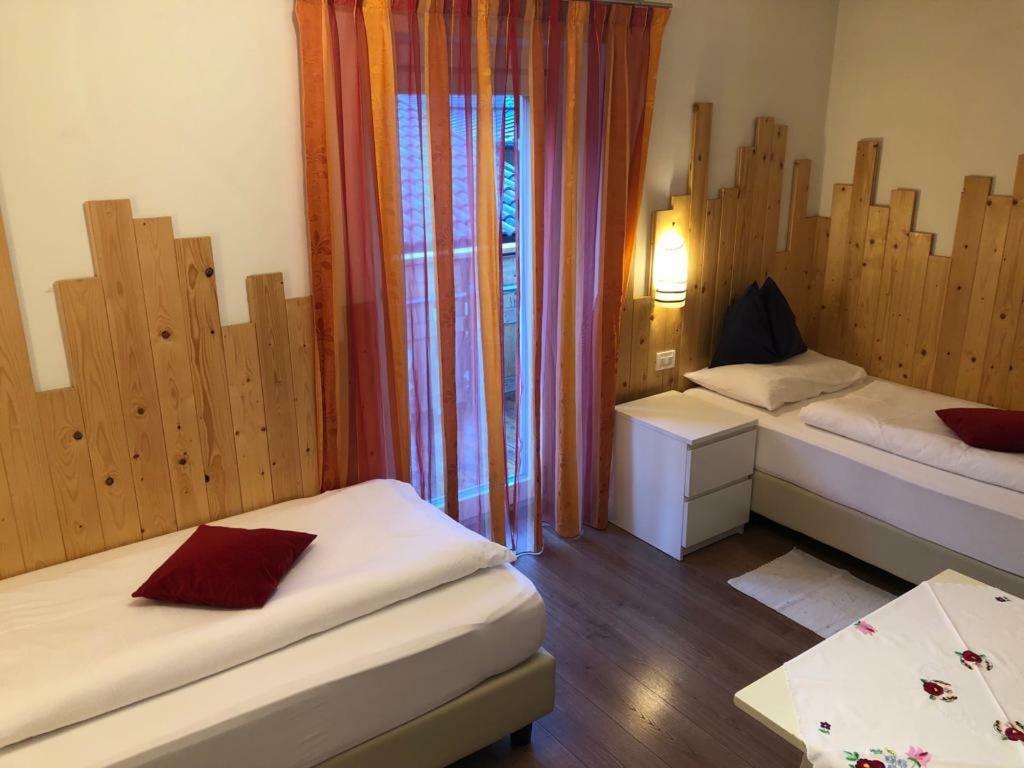 Chalet Madrisa Корвара ин Бадия Екстериор снимка